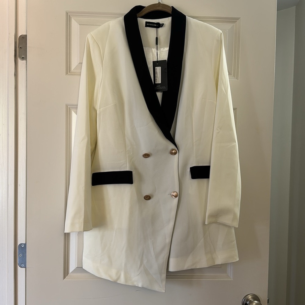 NWT PrettyLittleThings Tuxedo Dress - Size 14 - Picture 4 of 8